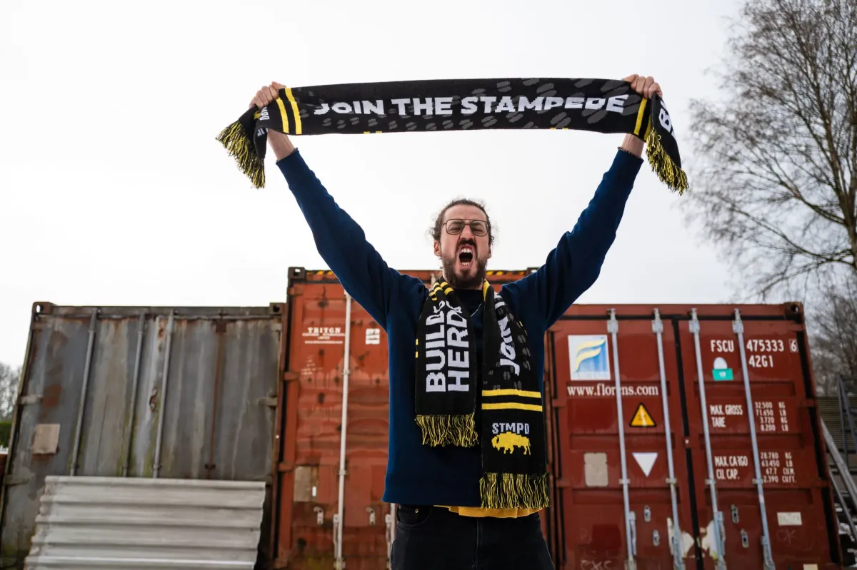 Holding up the Support Scarf: Join the Stampede